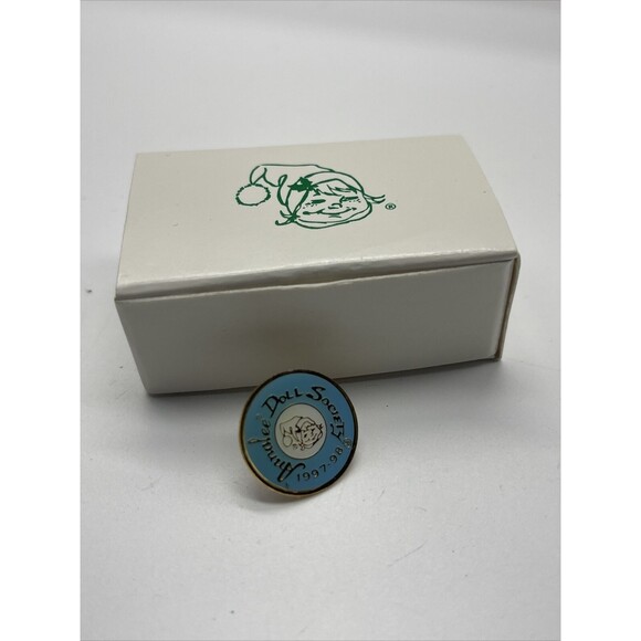Annalee Doll Society 7” Tea Time Logo Kid 1997-1998 Doll Membership Pin New - Picture 9 of 12